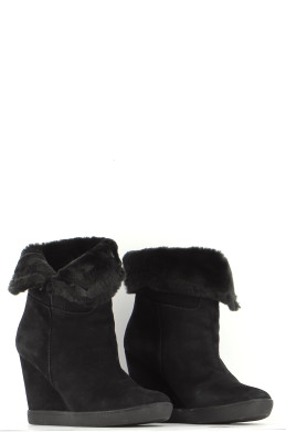 Chaussures Bottines / Low Boots GUESS NOIR